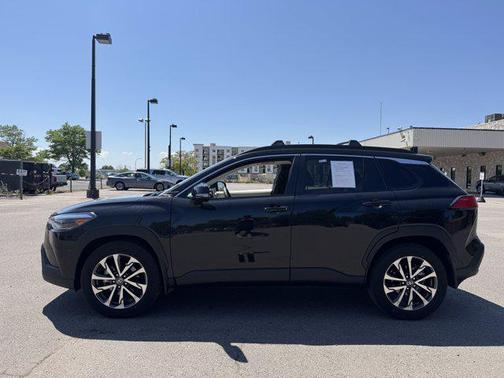 2023 Toyota Corolla Cross XLE