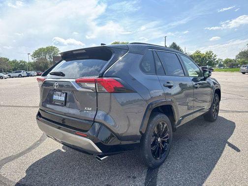 2025 Toyota RAV4 Hybrid SE