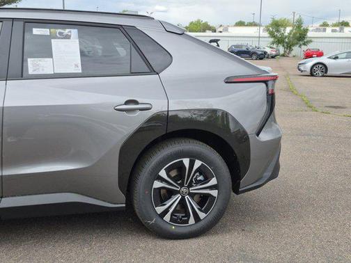 2025 Toyota bZ4X XLE