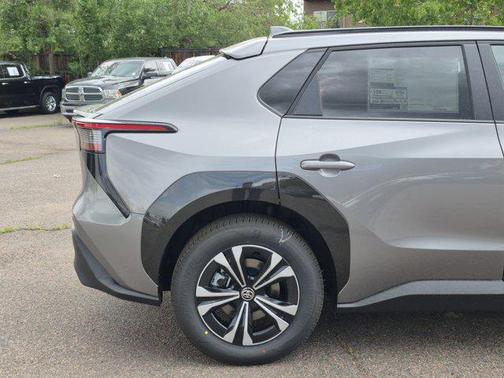 2025 Toyota bZ4X XLE