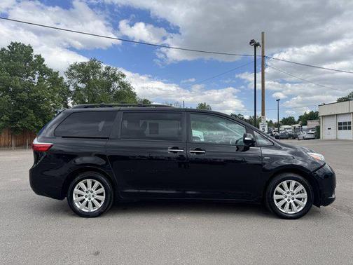 2017 Toyota Sienna Limited