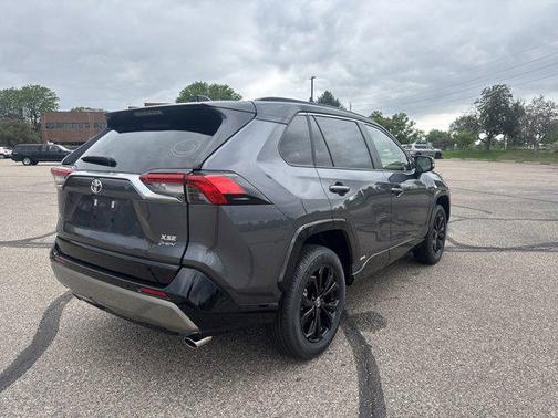 2025 Toyota RAV4 Hybrid SE