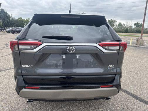 2025 Toyota RAV4 Hybrid SE