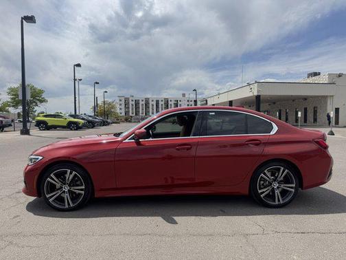 2021 BMW 330 xDrive