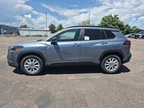 2025 Toyota Corolla Cross LE