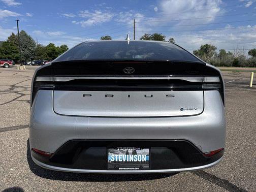 2025 Toyota Prius L