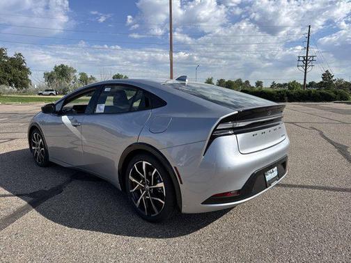 2025 Toyota Prius L