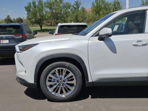 2025 Toyota Grand Highlander Hybrid XLE