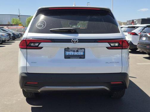 2025 Toyota Grand Highlander Hybrid XLE