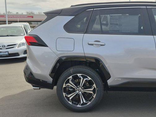 2025 Toyota RAV4 Hybrid SE