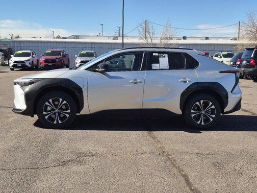 2025 Toyota bZ4X XLE