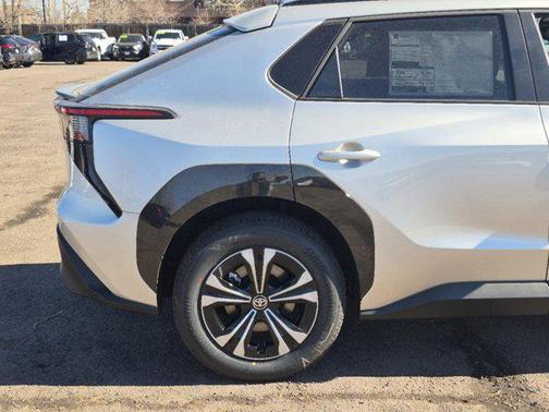2025 Toyota bZ4X XLE