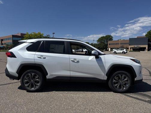 2025 Toyota RAV4 Hybrid XLE Premium