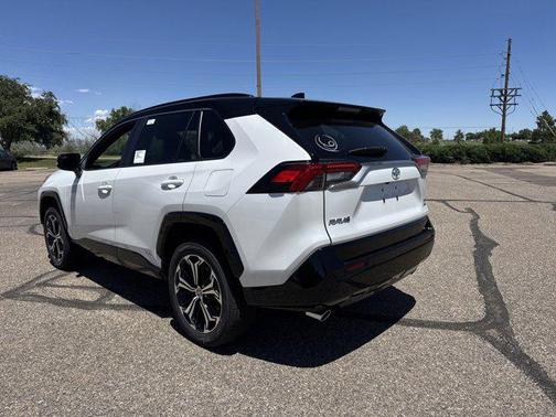 2025 Toyota RAV4 Hybrid SE