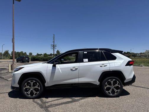 2025 Toyota RAV4 Hybrid SE