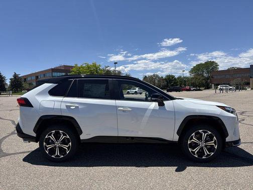 2025 Toyota RAV4 Hybrid SE