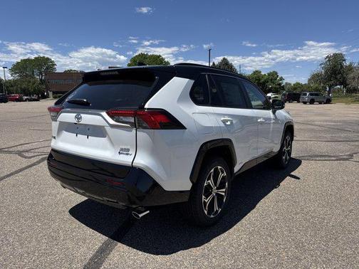 2025 Toyota RAV4 Hybrid SE
