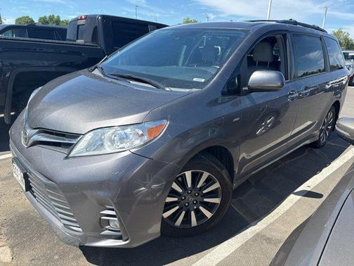 2018 Toyota Sienna XLE