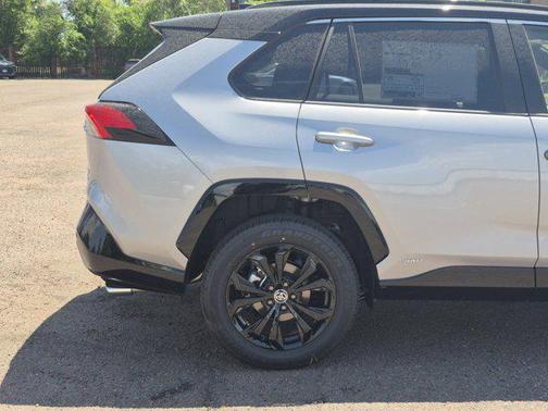 2025 Toyota RAV4 Hybrid SE