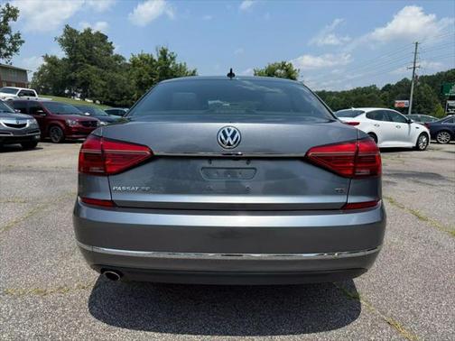 2016 Volkswagen Passat 1.8T SE