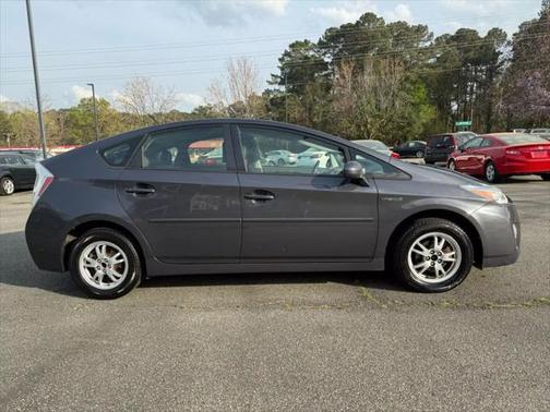 2010 Toyota Prius III
