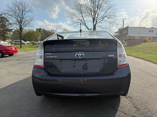 2010 Toyota Prius III