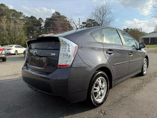 2010 Toyota Prius III