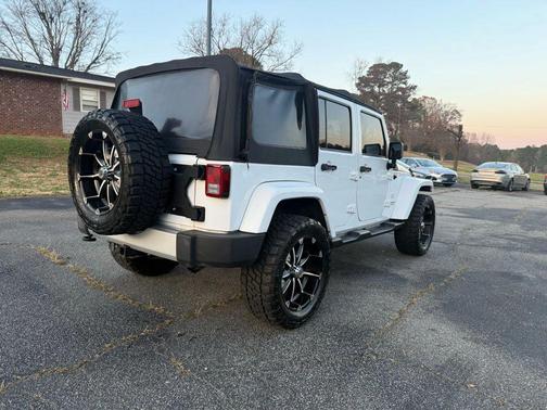 2012 Jeep Wrangler Unlimited Sahara