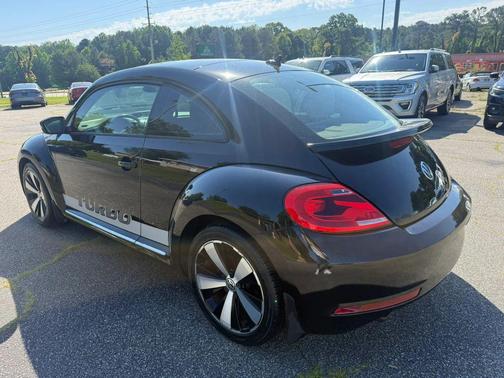 Deep Black Pearl Metallic 2013 Volkswagen Beetle 2.0T Turbo