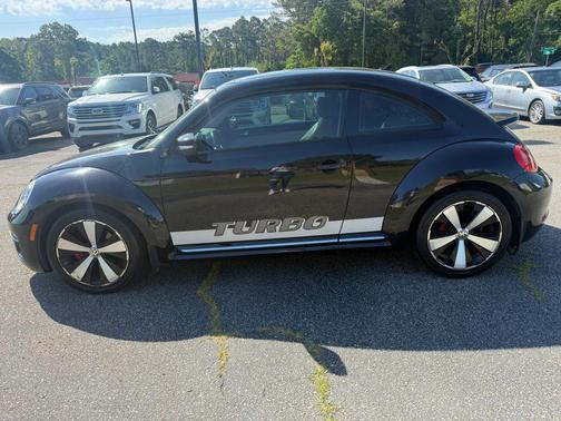 Deep Black Pearl Metallic 2013 Volkswagen Beetle 2.0T Turbo