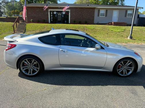 Silverstone Metallic 2010 Hyundai Genesis Coupe 3.8 Track