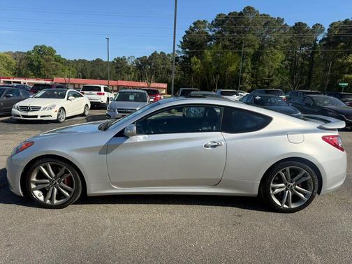 Silverstone Metallic 2010 Hyundai Genesis Coupe 3.8 Track