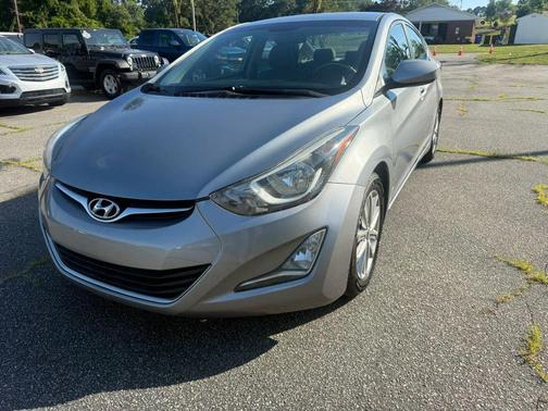 Titanium Gray Metallic 2016 Hyundai ELANTRA SE