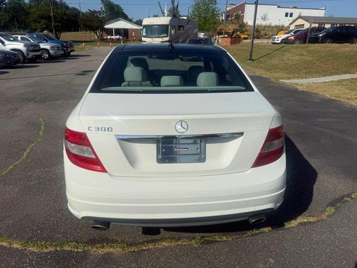 Arctic White 2009 Mercedes-Benz C-Class Sport
