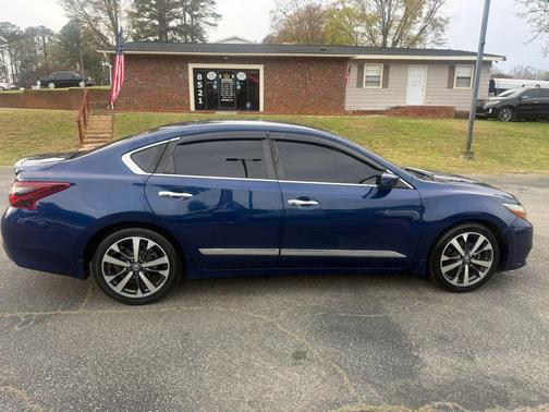 2017 Nissan Altima 2.5 SR