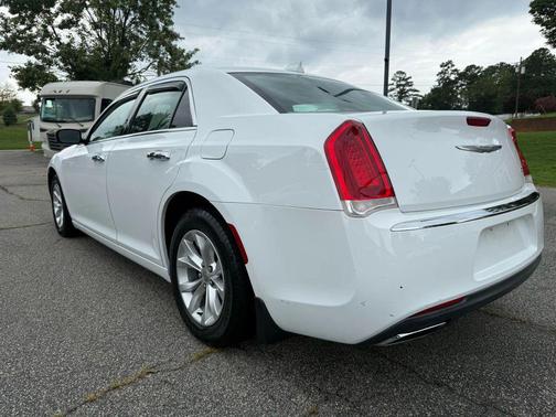 2015 Chrysler 300 Limited