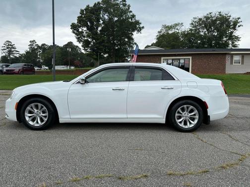2015 Chrysler 300 Limited