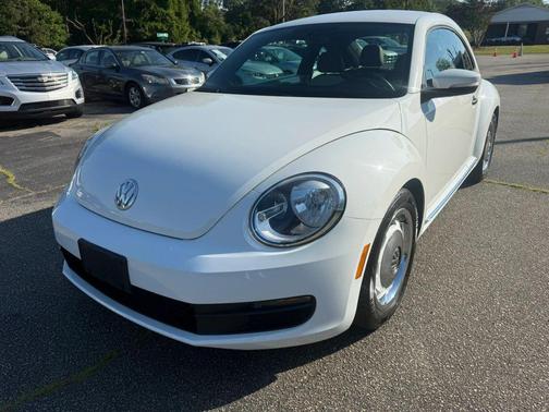 Pure White 2015 Volkswagen Beetle 1.8T