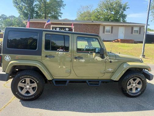 2013 Jeep Wrangler Unlimited Freedom Edition