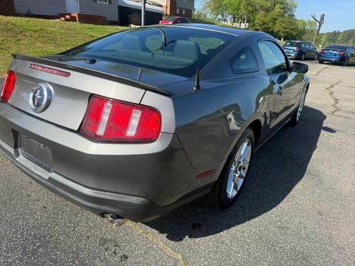 2011 Ford Mustang V6 Premium
