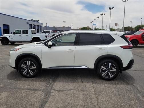 White 2023 Nissan Rogue Platinum