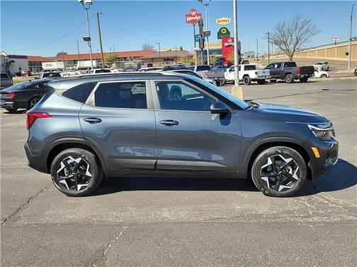 Gray 2025 Kia Seltos S