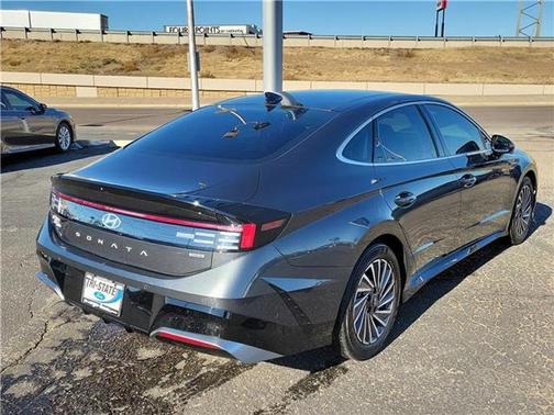 2024 Hyundai SONATA Hybrid Limited