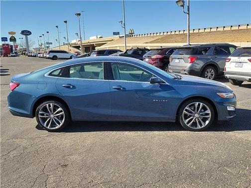 2024 Chevrolet Malibu 2LT