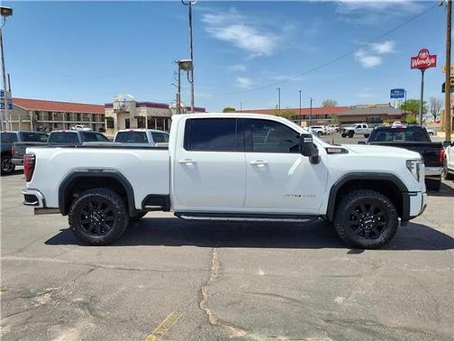 2024 GMC Sierra 2500 AT4