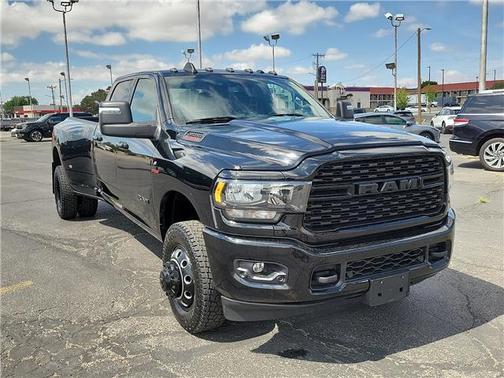 Black Clearcoat 2024 RAM 3500 Big Horn