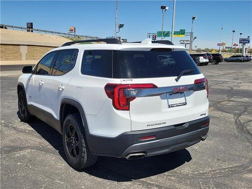 2023 GMC Acadia AT4