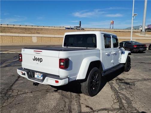 2023 Jeep Gladiator Overland