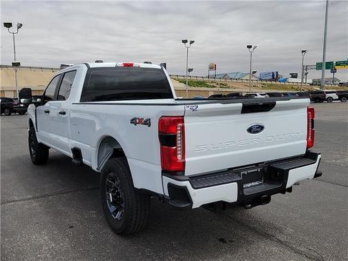 Oxford White 2026 Ford F-350