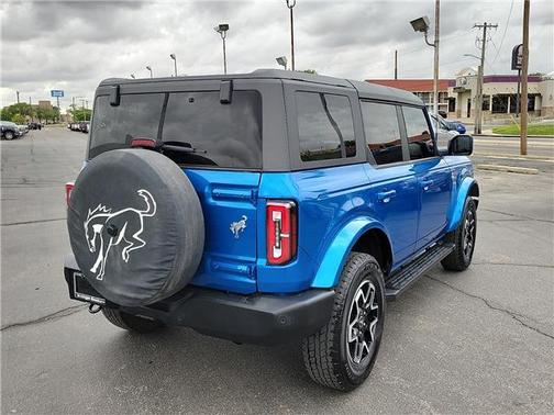 Velocity Blue 2024 Ford Bronco Outer Banks